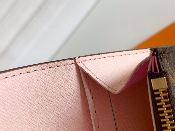 LVコピーウォレット角部分ディテール